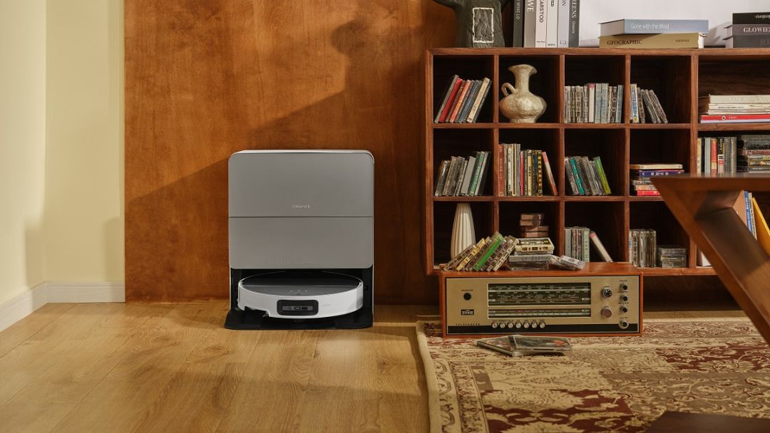 Robot hút bụi tự sạc